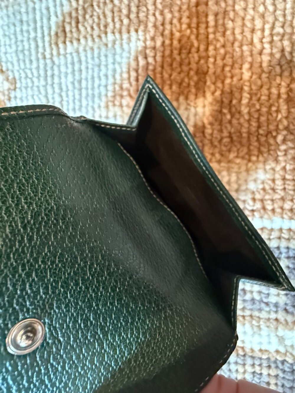 Vintage Gucci Brown/Beigh Monogrammed Canvas with Green Leather Piping Wallet - Picture 4 of 10
